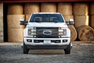 2017 Ford F-450 Super Duty Platinum Crew Cab 4x4